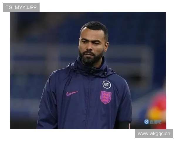 阿什利·科尔与菲尔耶士在边后卫侵略性上分化趋势